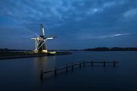 de helper in het blauwe uurtje