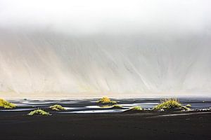 IJsland - Vestrahorn in de wolken