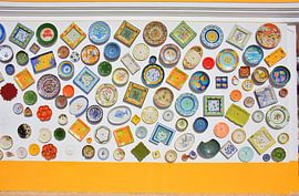 Magasin de céramique de façade colorée dans l'Algarve portugais sur My Footprints