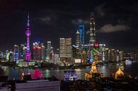 Skyline of Shanghai, Bund, World Financial Center, Oriental Pearl Tower à Shanghai, Chine par Tubray Aperçu