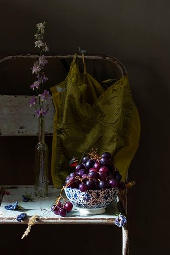 Stilleben 'Blaue Weintrauben III
