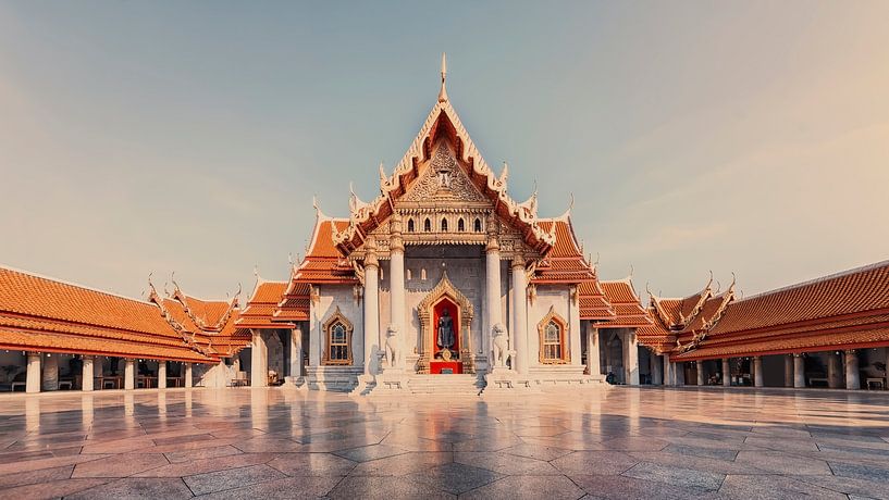 Wat Benchama Bophit by Manjik Pictures