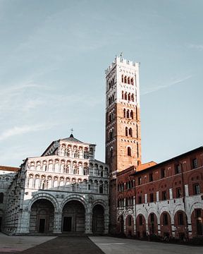 Kerk in Lucca, Italië van Dayenne van Peperstraten