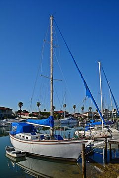 Zeilboot in de jachthaven in Port Owen van Werner Lehmann