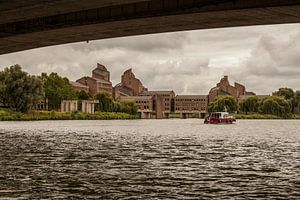 Gouvernement in Maastricht vanaf het water