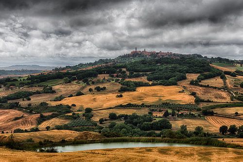 Panorama Val d'Orcia with Pienza on the Hill