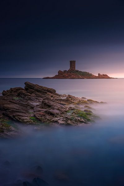 the Dramont and the golden island by Yannick Lefevre