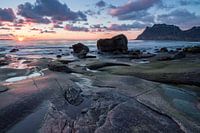 Zonsondergang op het strand van Utakleiv (Lofoten) - 2