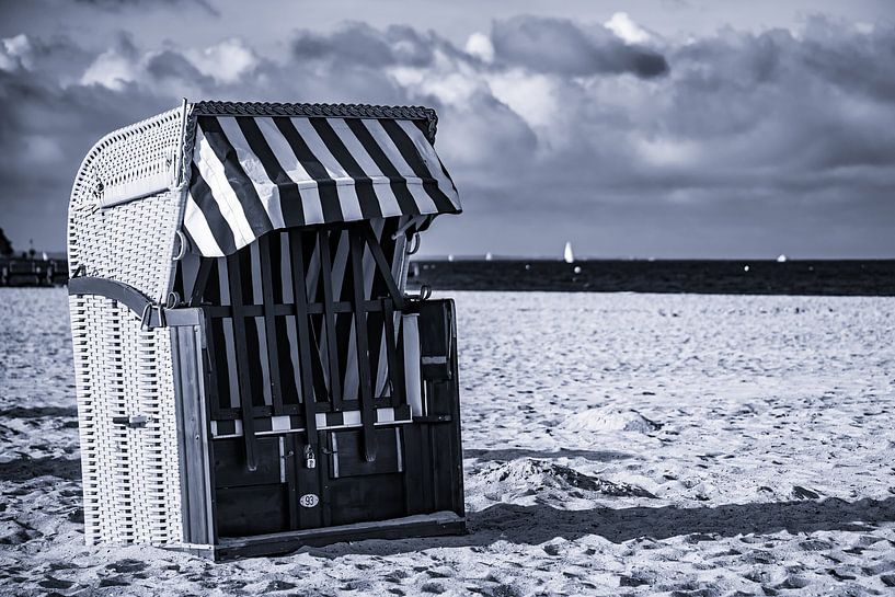 On the beach by Thomas Riess