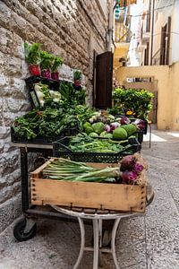 Vegetable stand