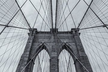 New York - Brooklyn Bridge lijnenspel van Tux Photography