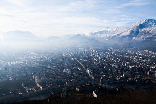 Prachtig uitzicht over de stad Grenoble in Frankrijk