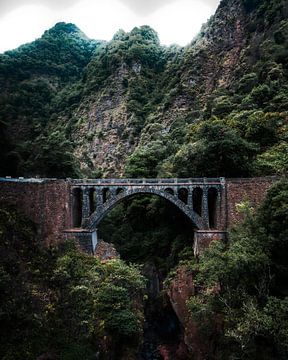 Verborgen brug in Madeira van Visuals by Justin