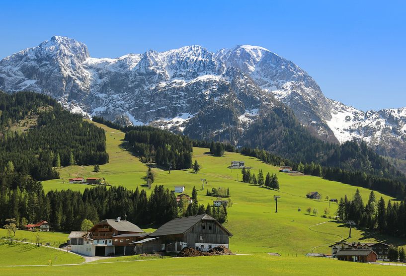 Bergdorf in Bayern mit Skilift von Sabine Wagner