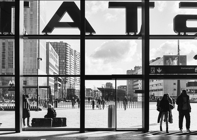 Rotterdam CS van Gini Roth