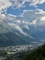 Chamonix-Gebirge mit schneebedeckten Gipfeln