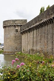 Die historischen Stadtmauern von Guérande in der Bretagne, im Sommer von Andreas Freund