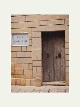 Oude voordeur, gefotografeerd op het prachtige eiland Malta. van @Unique
