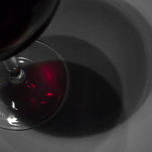 Shaduwende wijnglas by I Baay