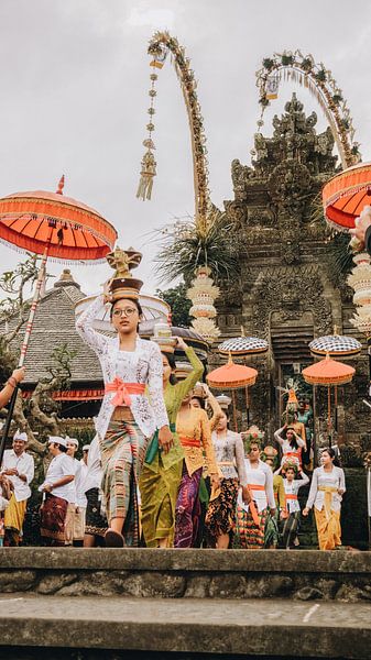 Bali by Hello Pompoyo