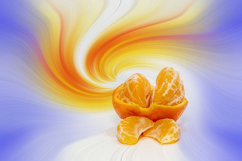 Mandarin vor einem farbenfrohen abstrakten Hintergrund von Harry Adam