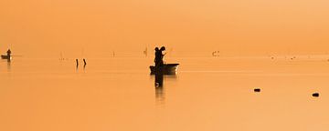 Bateau au lever du soleil sur Antwan Janssen