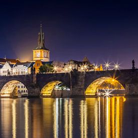 Nächtliche Impression der Karlsbrücke mit Altstädter Brücken von Melanie Viola