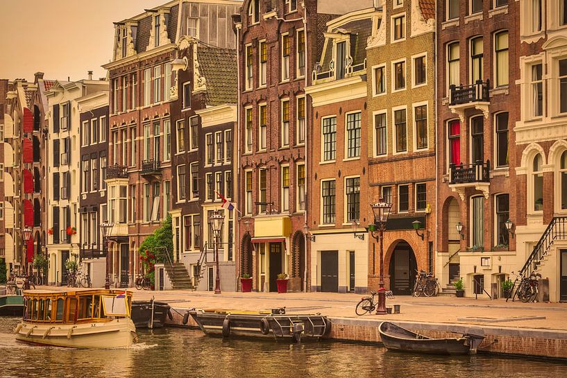 The Amsterdam Canal by Martin Bergsma