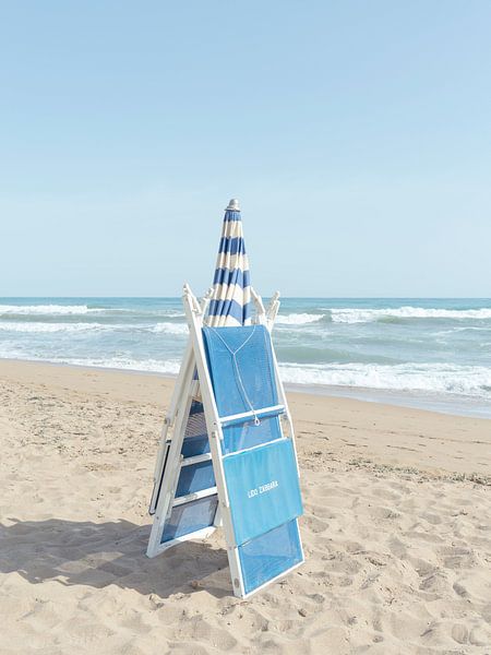 Parasol de plage "Marinella Di Selinunte" Sicile Italie Photographie de voyage Art Print par Dagmar Pels