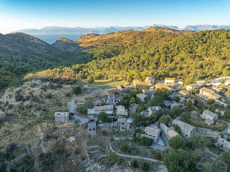 Vieille Périthie au soleil de l'après-midi par Easycopters