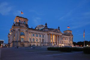 Le bâtiment du Reichstag de Berlin au crépuscule