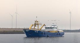 Fishing boat on the Eastern Scheldt by Triki Photography