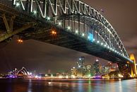 Skyline van wolkenkrabbers en overzichtsfoto van Sydney, Australië en de bekende Harbour Bridge van Original Mostert Photography thumbnail