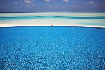 infinity pool op de Malediven van Marit Lindberg