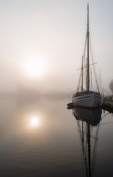 Smoke and mirrors by Deckfish Pictures