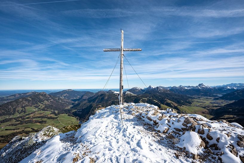 Kuhgundspitze with a view of the Tannheim Valley by Leo Schindzielorz