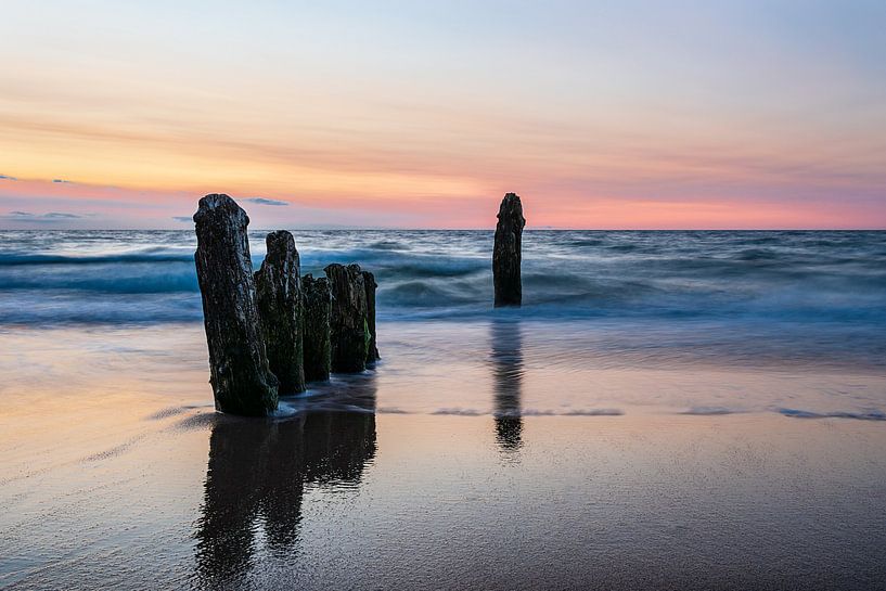 Buhnen an der Küste der Ostsee bei Kühlungsborn von Rico Ködder