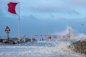 Storm Zuidpier IJmuiden by Eva Cameron