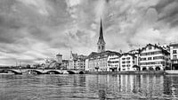 Antike Architektur im historischen Stadtzentrum Zürichs von Tony Vingerhoets Miniaturansicht