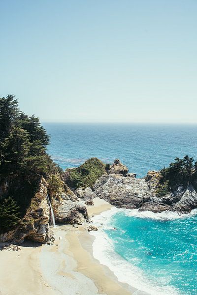 Mcwayy Falls Waterfall in Big Sur by Patrycja Polechonska