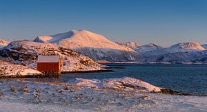 Winterlandschaft mit Bootshaus in Norwegen