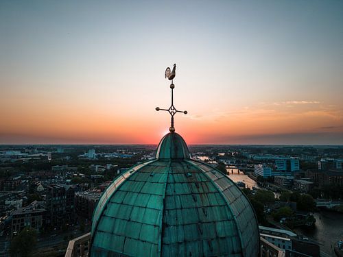 Peperbus bei Sonnenuntergang