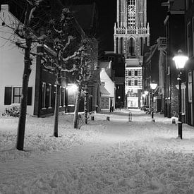 Utrecht met Domtoren vanaf Buurkerkhof in de winter by Erik de Geus