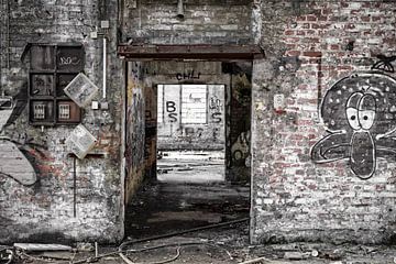 Lostplace - Een oude industriële hal van HGU Foto