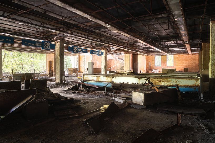 Verlassener Supermarkt. von Roman Robroek – Fotos verlassener Gebäude