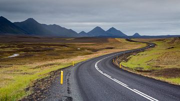 Straße auf Island von Menno Schaefer
