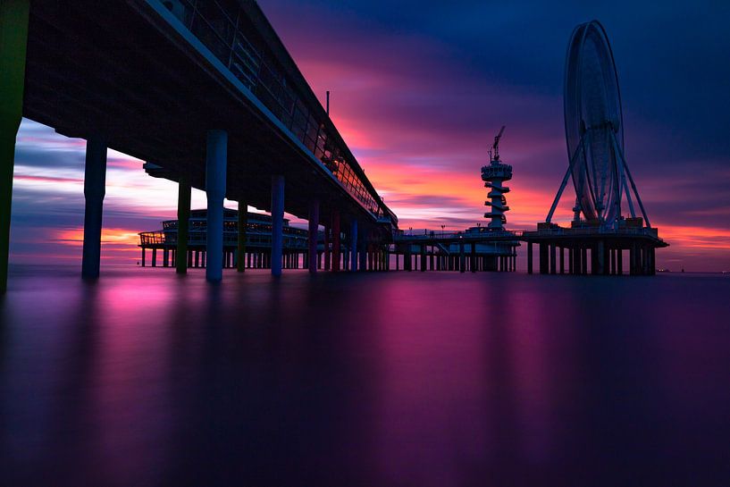 Pier Scheveningen Sonnenuntergang von Kevin Coellen