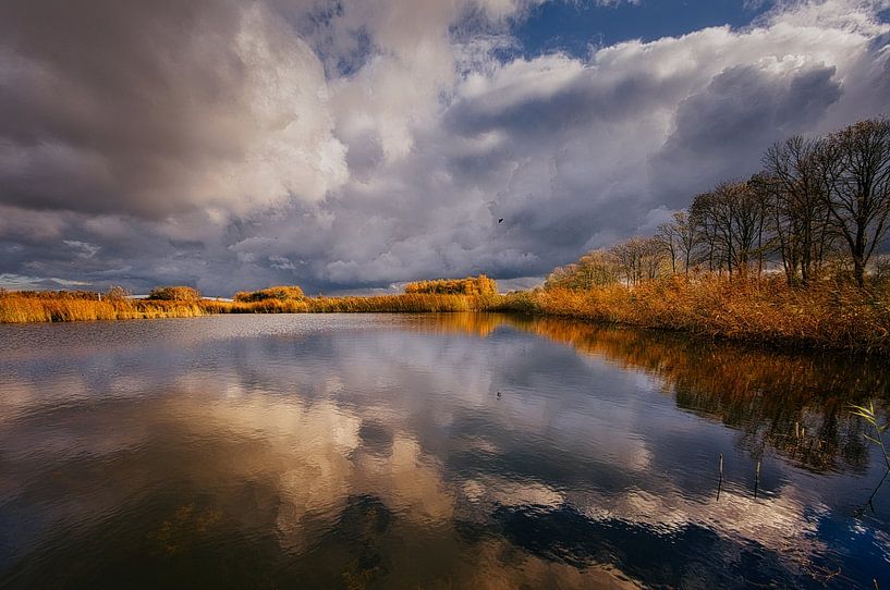 Image miroir des nuages par peterheinspictures