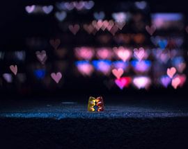 Kissing jelly babies by Manuel