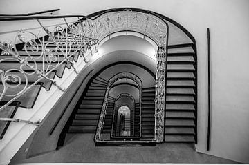 Architecturale elegantie - perspectieven in het trappenhuis van Karsten Rahn